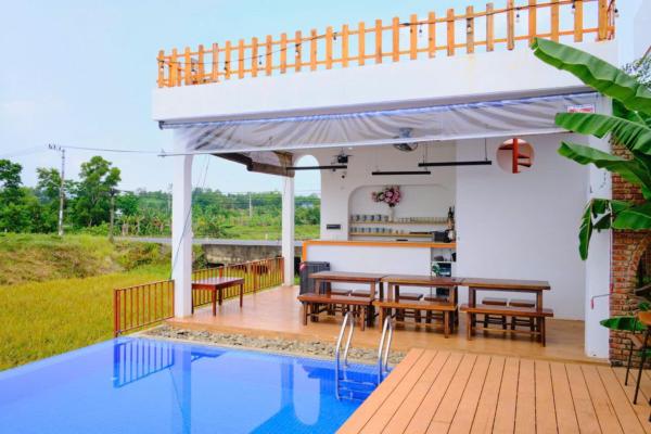 En la foto se muestra el objeto Du Nhiên farm villa- Venuestay ubicado en la ciudad de Mang Son.