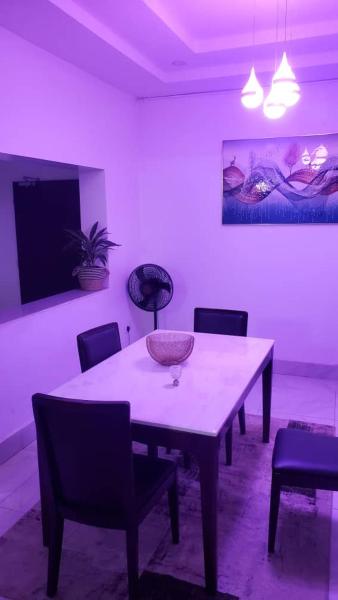 På billedet ses objektet Abuja luxury apartment beliggende i byen Abuja.