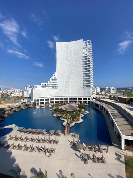 På bildet vises objektet Grand Sapphire 2 bedroom som ligger i byen Ayios Yeoryios.