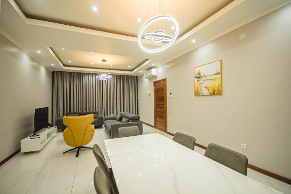 Ultra Aparthotel