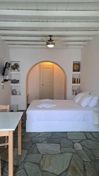 En la foto se muestra el objeto Spice Suites-Rosemary ubicado en la ciudad de Amorgos.