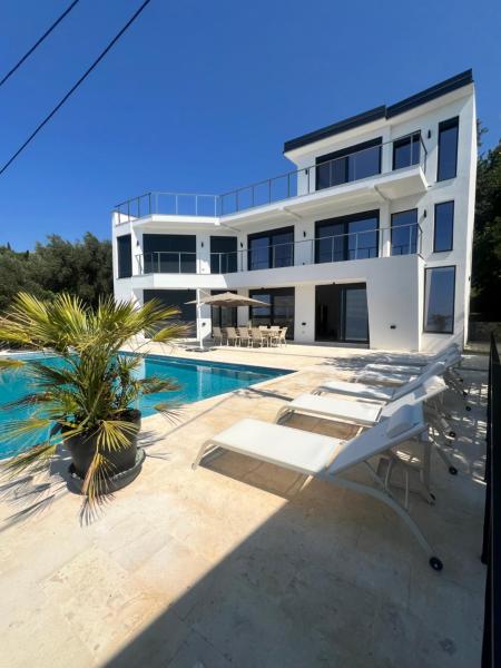 Nella foto è visibile l'oggetto Villa Infinity Bar Montenegro situato nella città di Brca.