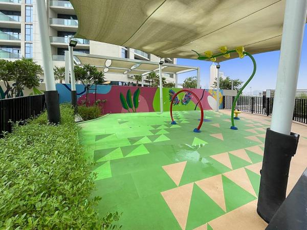 Billede 3: Chic Studio in Dubai with Pool View Retreat Near Business Bay & Jumeirah Beach