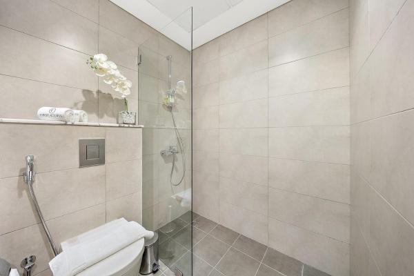 Billede 5: Chic Studio in Dubai with Pool View Retreat Near Business Bay & Jumeirah Beach