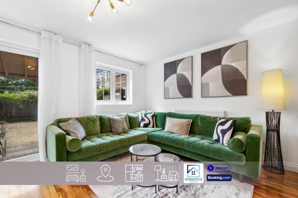 4 Bedroom House by Homestyles Hosts - Short Lets and Serviced Accommodation Islington - Private En-Suite, London