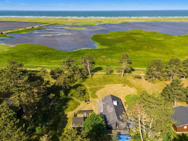 Na zdjęciu widoczny jest obiekt Holiday Home Felis - 575m from the sea by Interhome położony w mieście Højby.