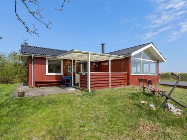 På billedet ses objektet Holiday Home Ingold - 50m from the sea by Interhome beliggende i byen Hals.
