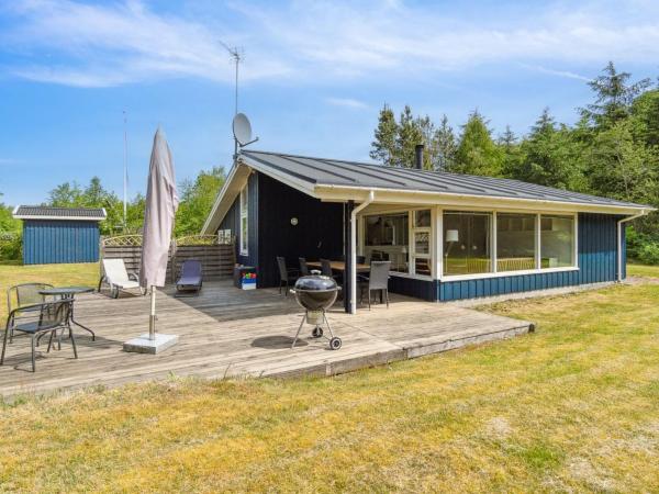 På billedet ses objektet Holiday Home Aleia - 1-6km from the sea by Interhome beliggende i byen Hals.
