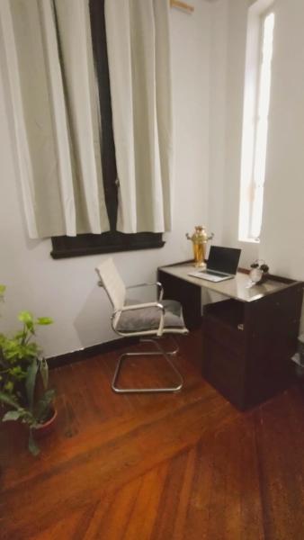 写真にはモンテビデオ市にあるRoom in shared flat, Art Deco apartament in center cityが写っています。