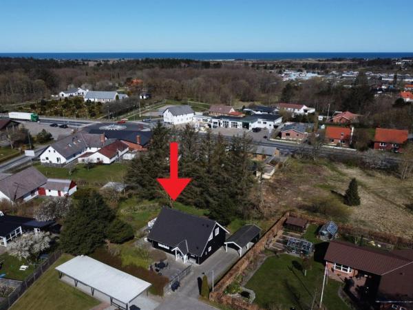 The photo shows the Holiday Home Othelia - 1-8km from the sea by Interhome located in the city of Bindslev.