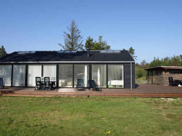 Na foto é possível ver o objeto Holiday Home Jonce - 400m from the sea by Interhome localizado na cidade de Jerup.