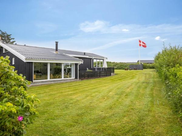 A la foto es mostra l'objecte Holiday Home Tinja - 700m from the sea by Interhome situat a la ciutat de Løkken.