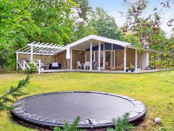 På billedet ses objektet Holiday Home Arto - 1-2km from the sea by Interhome beliggende i byen Vig.