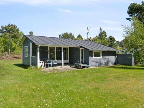 Kuvassa näkyy kohde Holiday Home Ginette - 500m from the sea by Interhome, joka sijaitsee kaupungissa Tjørneholm.