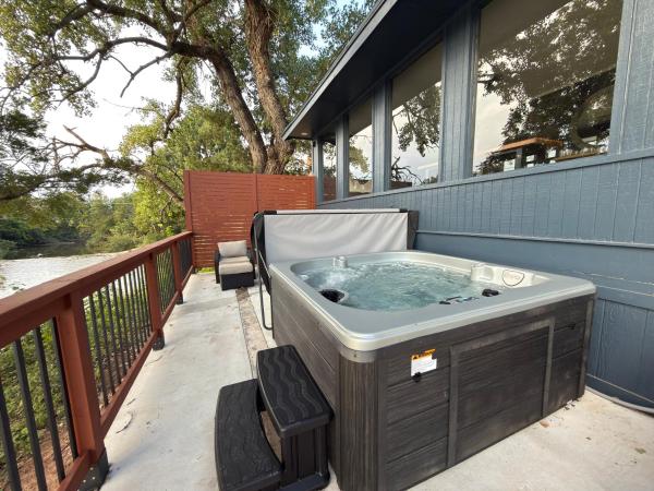 5br Home Sleeps 10 Hot Tub Game Room - Oklahoma City, OK