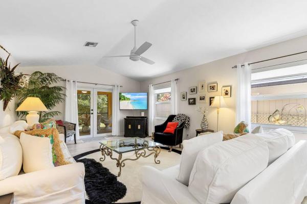 Spacious Naples Retreat Near Beaches - Naples, FL