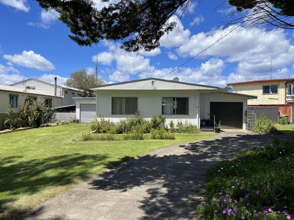 Στη φωτογραφία φαίνεται το αντικείμενο Viv's Place που βρίσκεται στην πόλη Pyree.