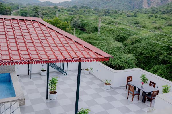 A la foto es mostra l'objecte Monsoon Abode 2 BR Pet friendly with Monsoon place view and Plunge Pool situat a la ciutat de Ahār.