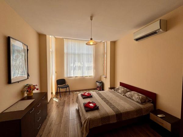 Nella foto è visibile l'oggetto Comfy Apt next to Palace of Justice situato nella città di Sofia.