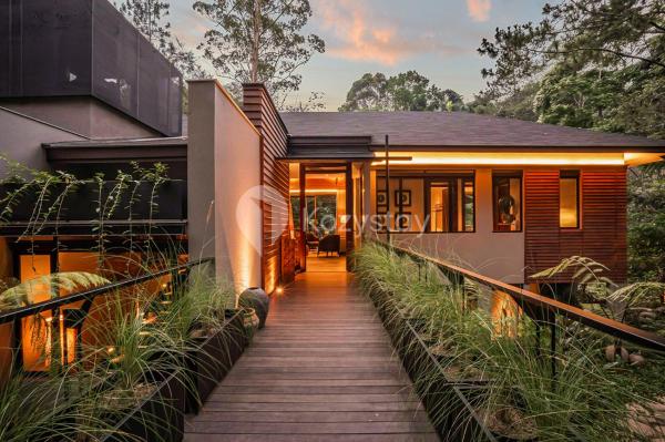 Na fotografii je vidět objekt Taman Wisata Bougenville by Kozystay nacházející se ve městě Malabar.