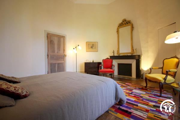 A la foto es mostra l'objecte Château de Savignac situat a la ciutat de Monblanc.