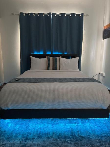 Στη φωτογραφία φαίνεται το αντικείμενο Diamond Pines που βρίσκεται στην πόλη Mesopotamia.