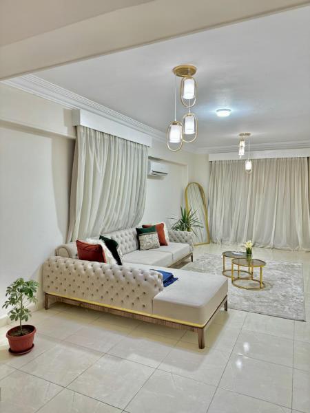 Apartment 1 3 BDR modern & central apartment, Kairo