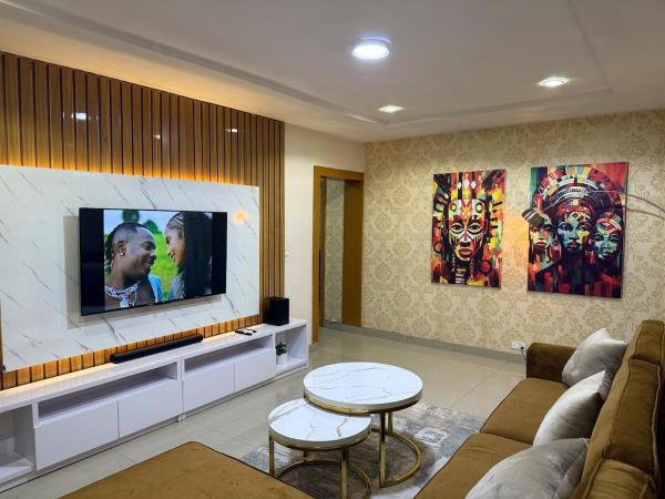 A la foto es mostra l'objecte Luxury 2-bed w 24h light in Magodo GRA Phase 2 situat a la ciutat de Sagisa.