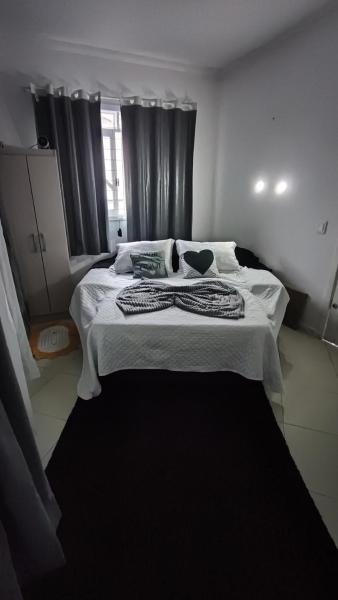 A la foto es mostra l'objecte Quarto Daily Casal Pousada Tijucas Lua Encantada situat a la ciutat de Tijucas.