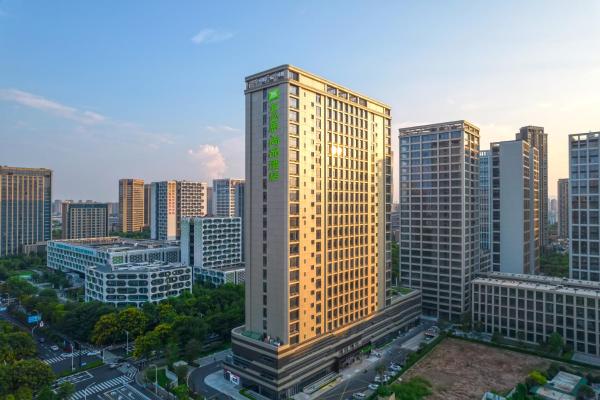 På billedet ses objektet IBIS Styles Hotel Hangzhou Powerlong Branch beliggende i byen Hangzhou.