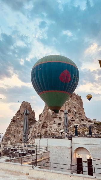 A la foto es mostra l'objecte Juno Cappadocia situat a la ciutat de Uçhisar.