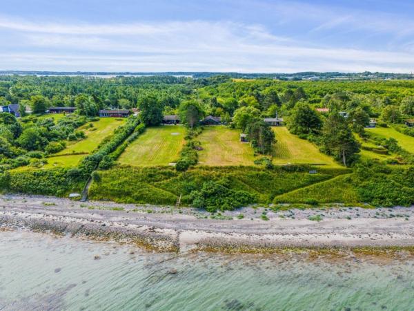 Na zdjęciu widoczny jest obiekt Holiday Home Eyer - 20m from the sea by Interhome położony w mieście Korsør.
