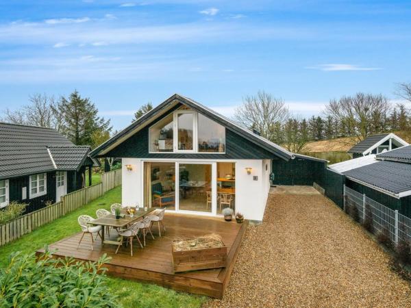 Na zdjęciu widoczny jest obiekt Holiday Home Elisabetha - 100m from the sea by Interhome położony w mieście Esbjerg.
