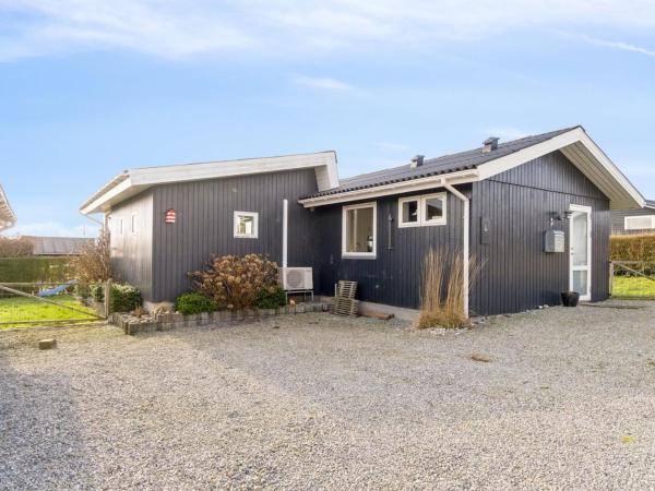 På billedet ses objektet Holiday Home Gyrid - 150m from the sea by Interhome beliggende i byen Rønde.