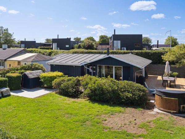 Na zdjęciu widoczny jest obiekt Holiday Home Enrica - 250m from the sea by Interhome położony w mieście Børkop.
