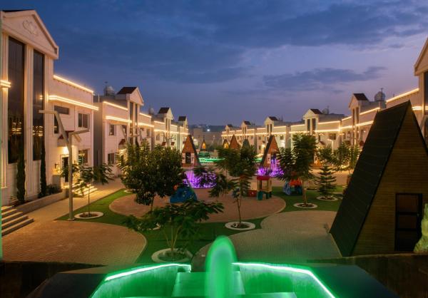 En la foto se muestra el objeto MidTown Majestic Garden Resort ubicado en la ciudad de Al Maḩshūsh.
