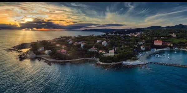 På billedet ses objektet Sea Nest Castiglioncello beliggende i byen Rosignano Marittimo.
