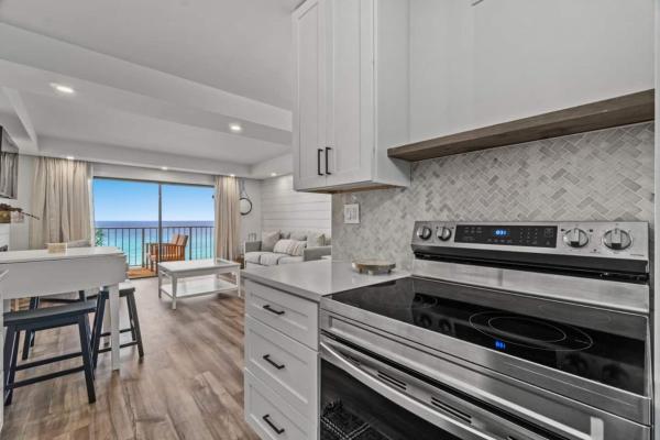 Φωτογραφία 6: Summit 803 - Luxury Beach Resort Condo 1-6 People