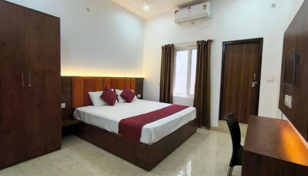 Auf dem Foto ist das Objekt Aarambh Home Stay in der Stadt Ayodhya zu sehen.