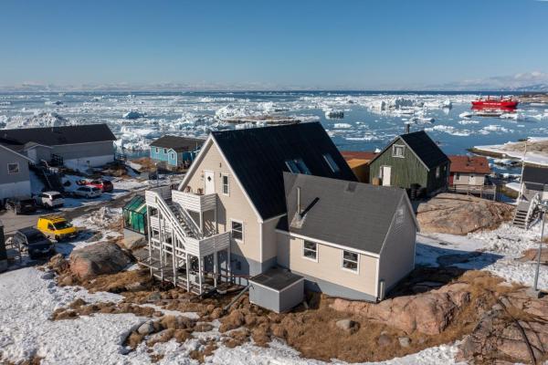 La photo montre l'objet Ilulissat Stay - Nanna's Vila - 2 situé dans la ville de Oqaatsut.
