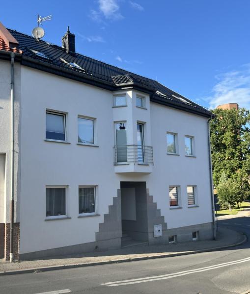 Na zdjęciu widoczny jest obiekt Apartament Olesno Lux położony w mieście Dobrodzień.