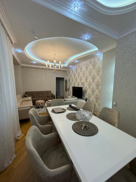 På billedet ses objektet Formula 1 Azerbaijan Grand Prix Living Room beliggende i byen Zabrat.