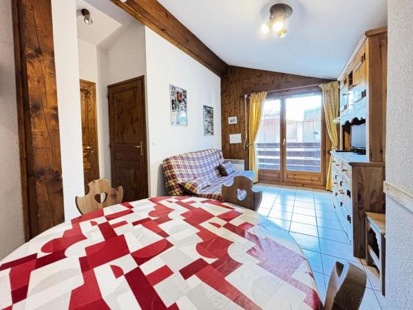 La photo montre l'objet Résidence Les Oursons - Appartement de charme au pied des pistes et proche de l'Esf MAE-2504 situé dans la ville de Notre-Dame-de-Bellecombe.