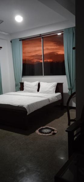 På bilden syns objektet Sanctuaria Luxury Eco Resort som ligger i staden Balangoda.