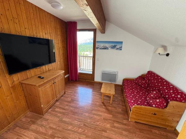 A la foto es mostra l'objecte Charmant 2 pièces pour 4 pers. avec balcon et accès piscine, à 300m des pistes - Superdévoluy - FR-1-504-530 situat a la ciutat de Superdevoluy.