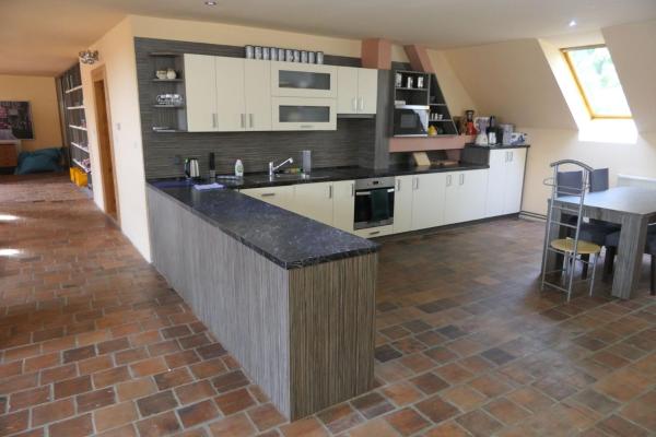 Op de foto is het object Apartmán 100-dola te zien, gelegen in de stad Rakovník.