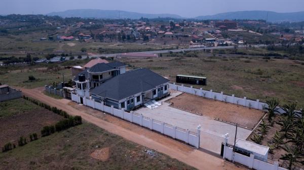 På billedet ses objektet Gibson Motel beliggende i byen Mbarara.