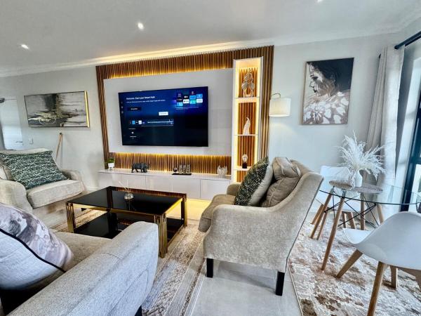 Na zdjęciu widoczny jest obiekt DRJ Luxe Table view położony w mieście Table View.