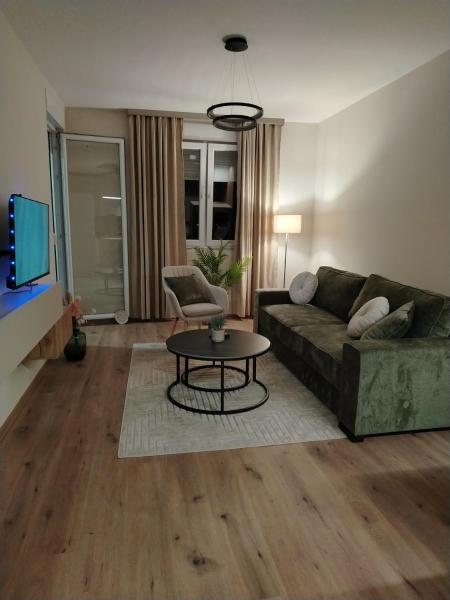 Na zdjęciu widoczny jest obiekt Milanović apartman położony w mieście Podgradac.