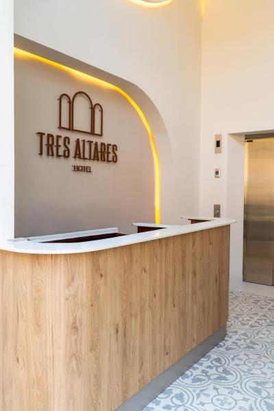 Hotel Tres Altares - Envigado